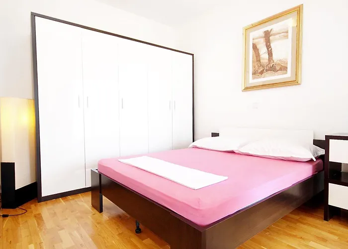 בית נופש House With A Swimming Pool Kotisina, - 6808 *